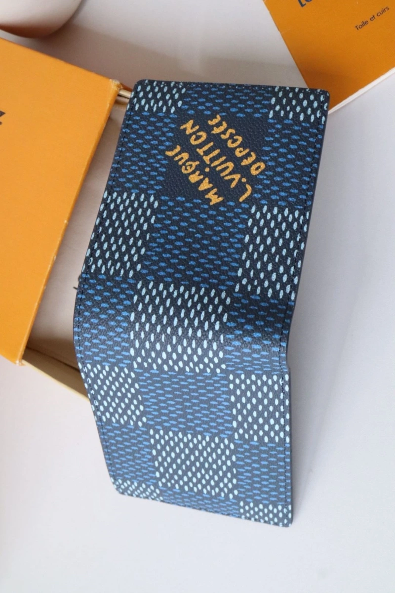 LV Wallets 4178H-0030