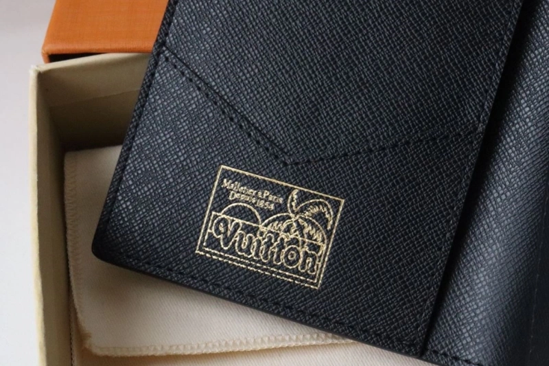 LV Wallets 4178H-0052