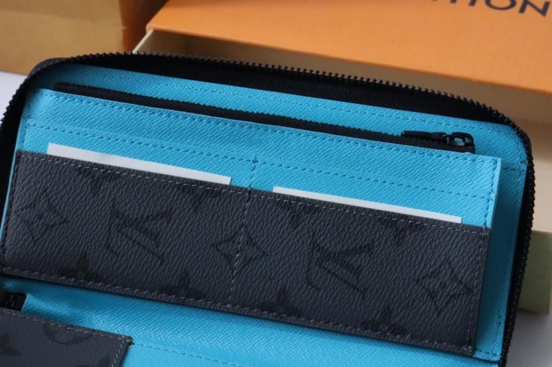 LV Wallets 4178H-0090