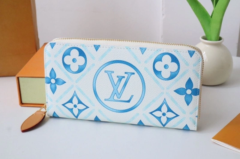 LV Wallets 4178H-0136