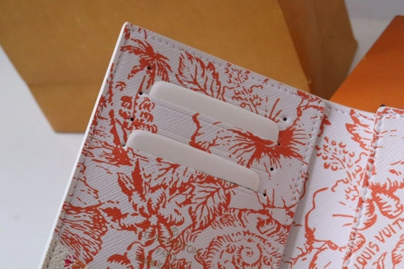 LV Wallets 4178H-0143