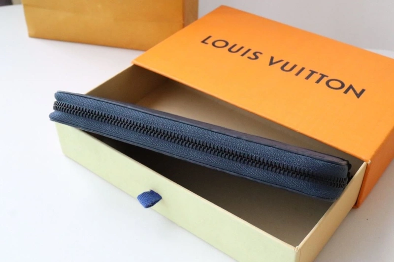 LV Wallets 4178H-0161