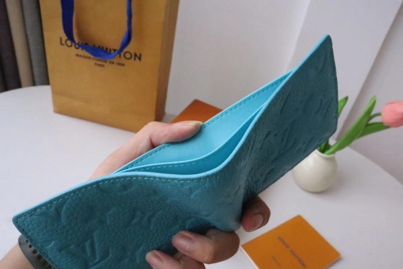 LV Wallets 4178H-0165