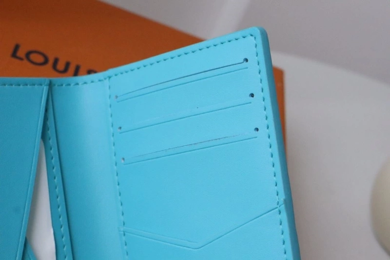 LV Wallets 4178H-0166