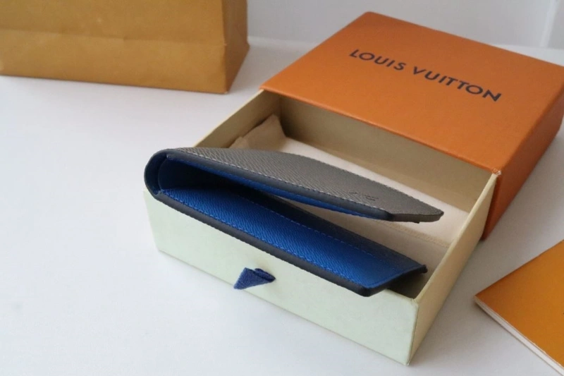 LV Wallets 4178H-0170