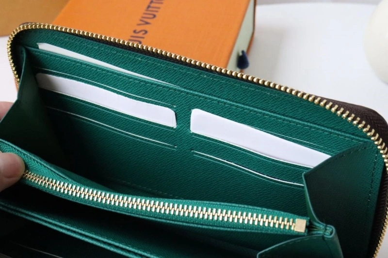 LV Wallets 4178H-0176