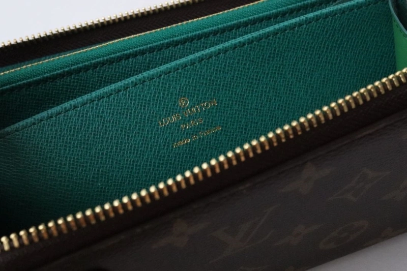 LV Wallets 4178H-0176