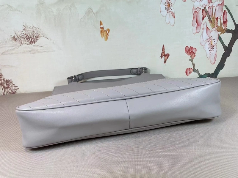 Gucci Top Handle Bags 4186-0136