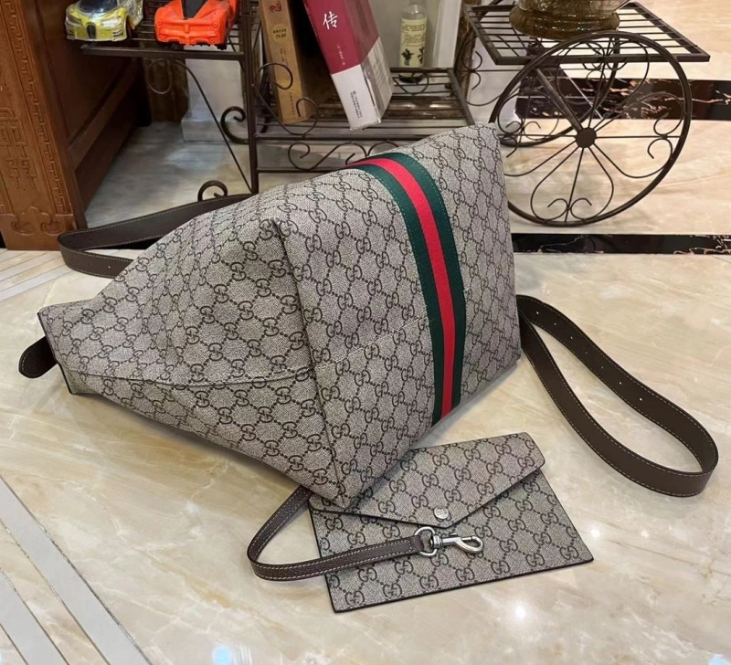 Gucci Shopping Bags 4186-0260
