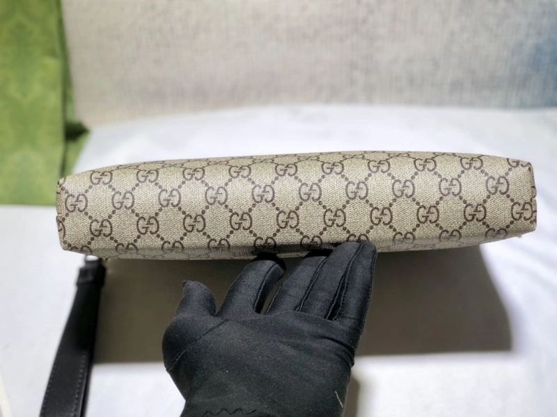 Gucci Clutch Bags 4186-0565