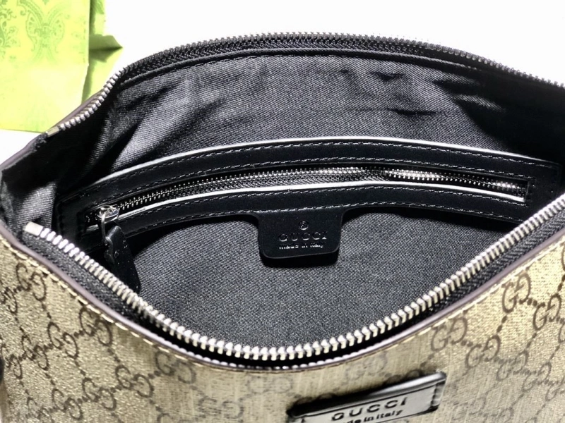 Gucci Clutch Bags 4186-0565