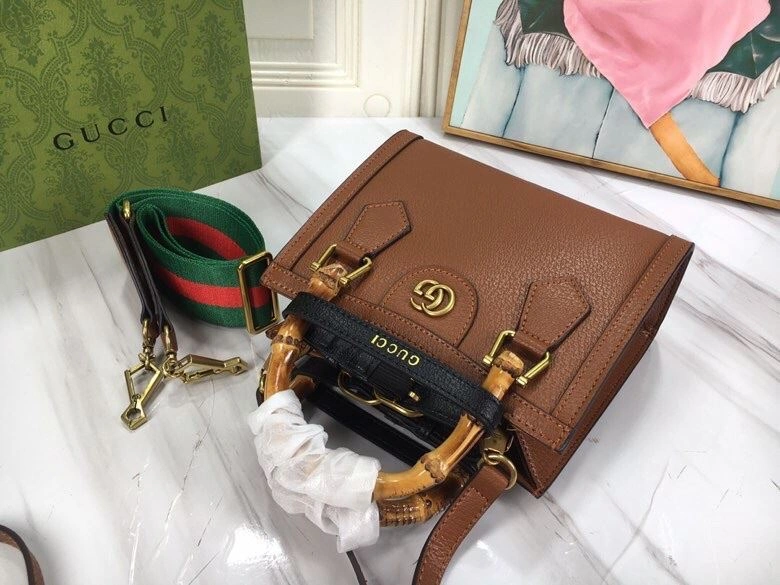 Gucci Shopping Bags 4186-0613