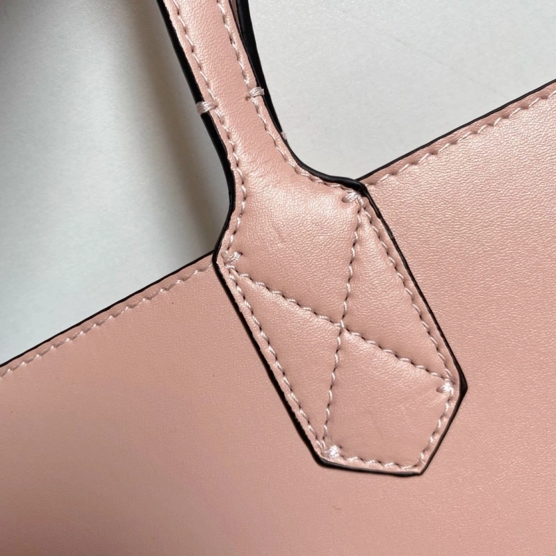 Gucci Shopping Bags 4186-0690