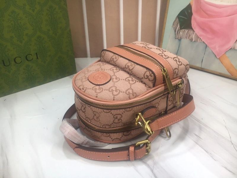 Gucci Backpacks 4189A-0242