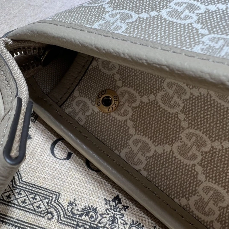 Gucci Clutch Bags 4189A-0362