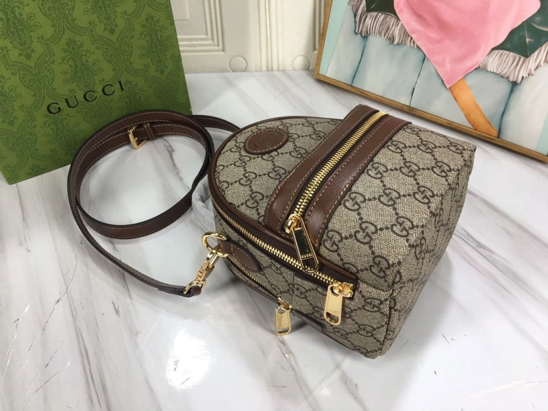 Gucci Backpacks 4189A-0962