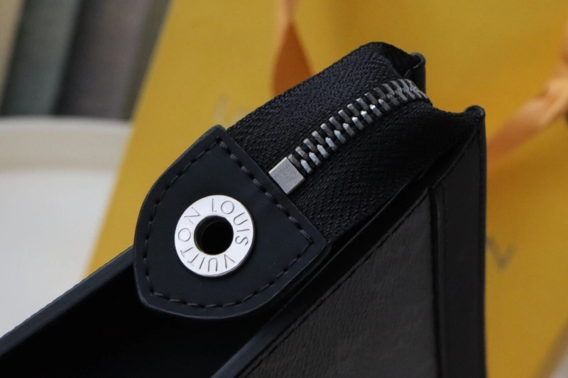 LV Clutch Bags 4192A-0001