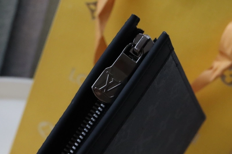 LV Clutch Bags 4192A-0001