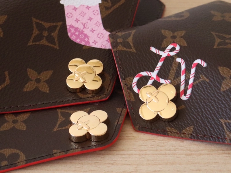 LV Wallets 4192A-0023