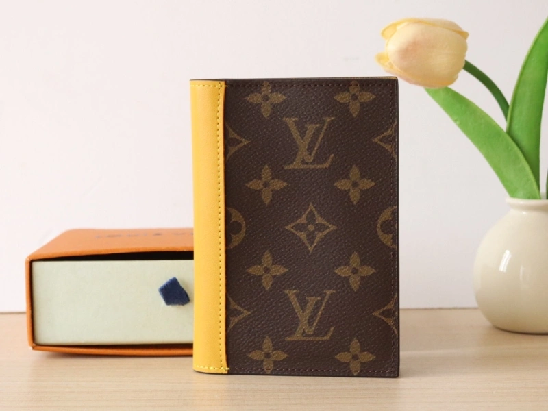 LV Wallets 4192A-0040