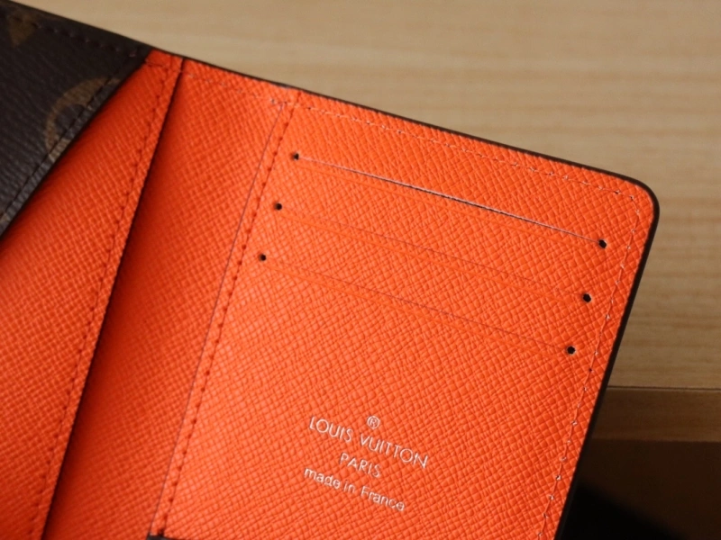 LV Wallets 4192A-0041