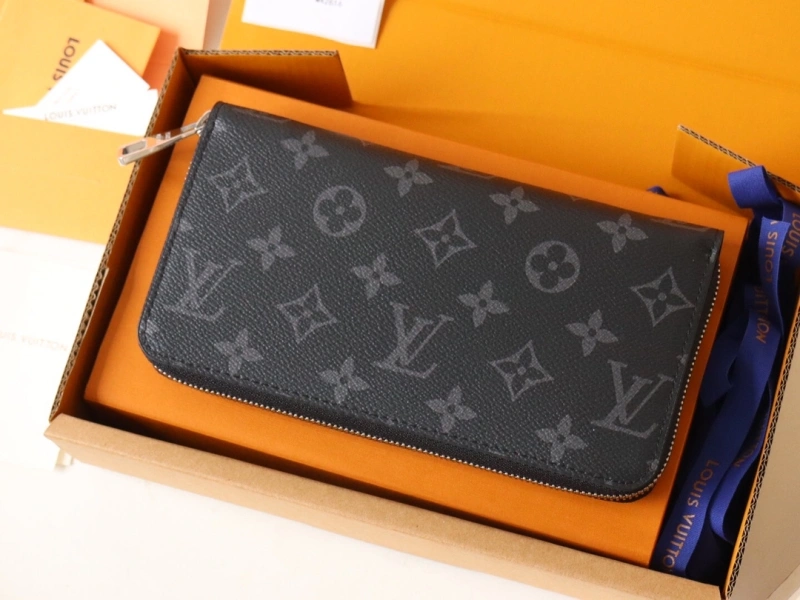 LV Wallets 4192A-0047