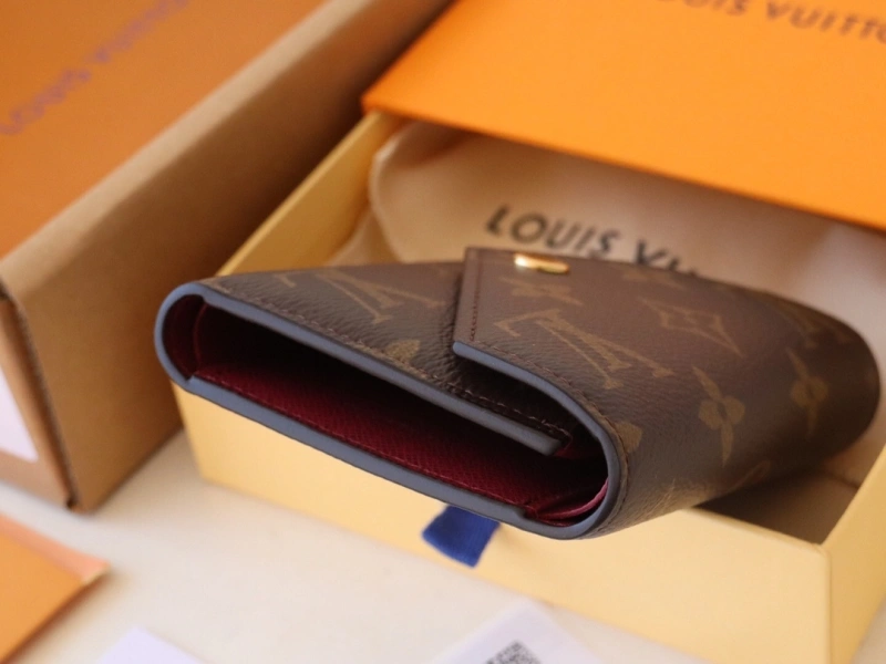 LV Wallets 4192A-0050