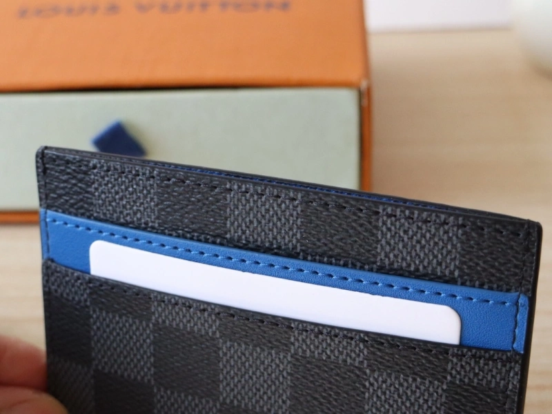 LV Wallets 4192A-0093