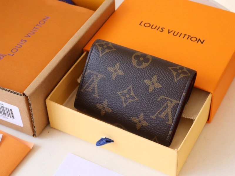LV Wallets 4192A-0096
