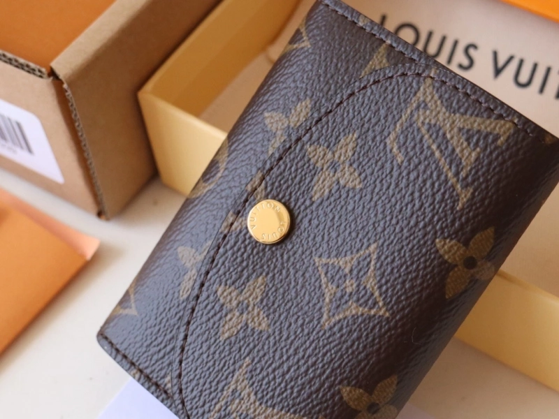 LV Wallets 4192A-0096
