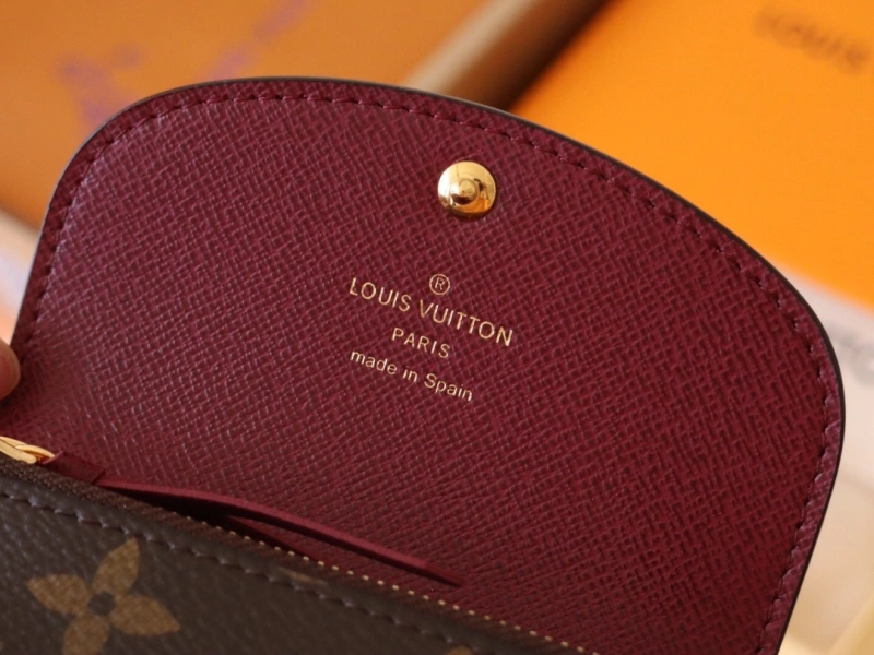 LV Wallets 4192A-0096