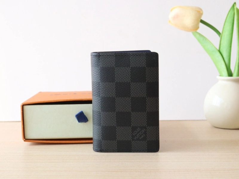 LV Wallets 4192A-0105