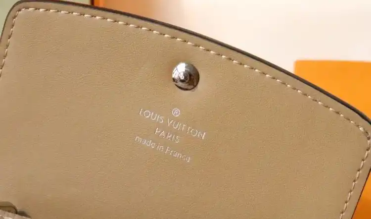 LV Wallets 4192D-0025