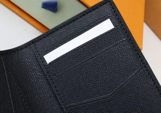 LV Wallets 4192D-0061