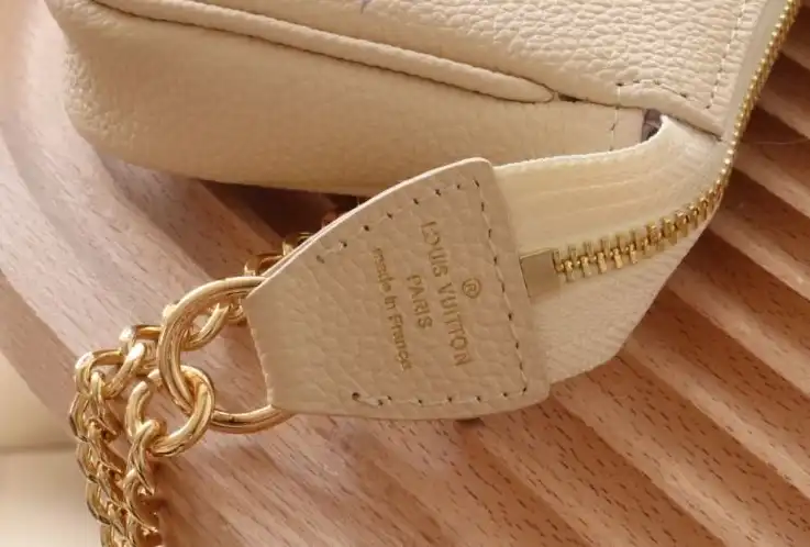 LV Wallets 4192D-0154