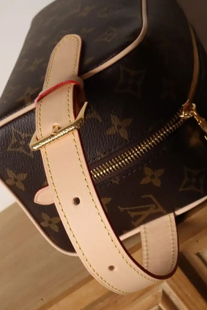 LV Cosmetic Bags 4192D-0159