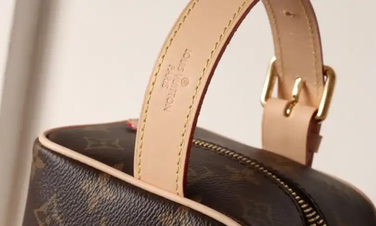 LV Cosmetic Bags 4192D-0160