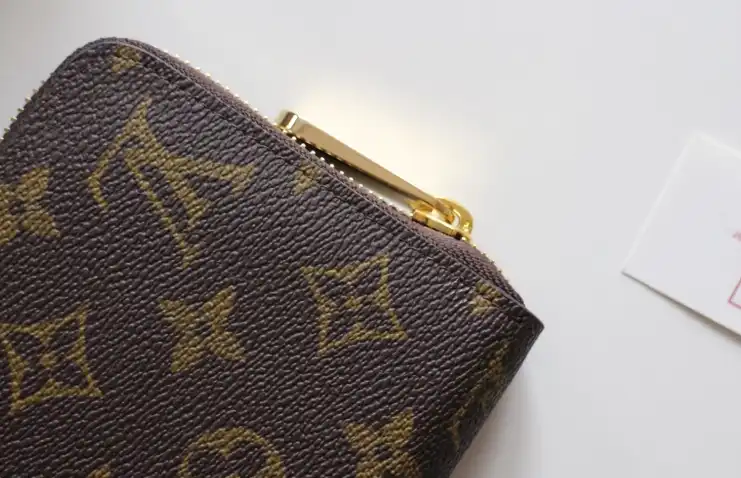 LV Wallets 4192F-0051