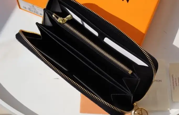 LV Wallets 4192F-0056
