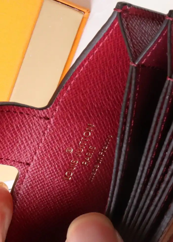 LV Wallets 4192F-0057