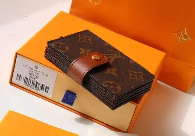 LV Wallets 4192F-0058