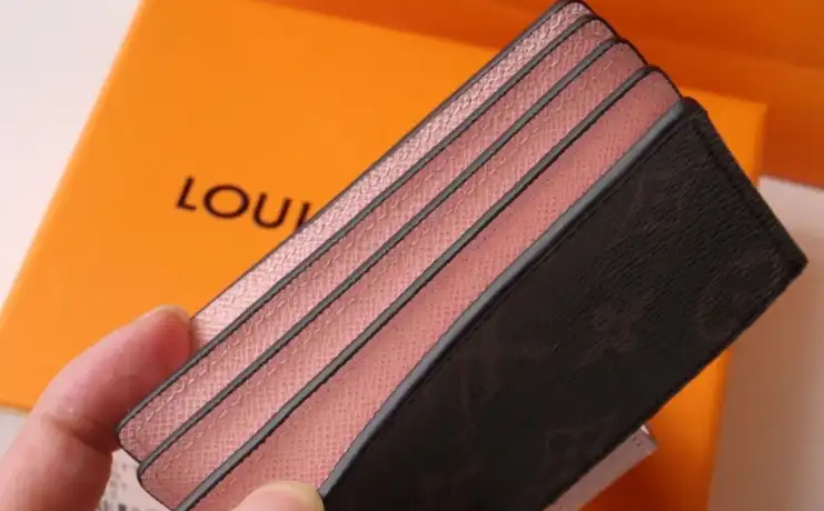 LV Wallets 4192F-0059