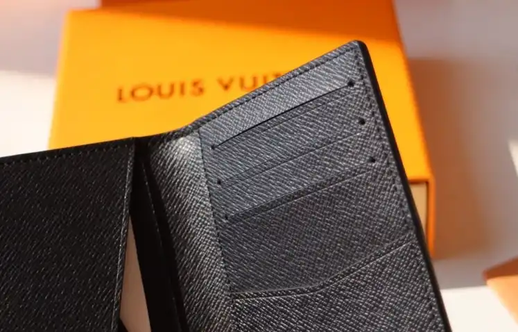 LV Wallets 4192F-0065