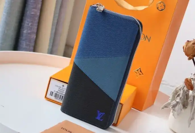 LV Wallets 4192F-0067