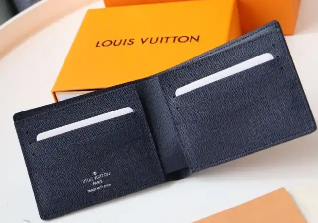LV Wallets 4192F-0071
