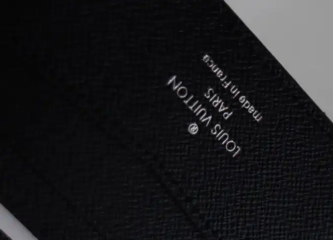 LV Wallets 4192F-0072