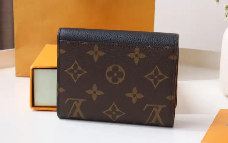 LV Wallets 4192F-0120