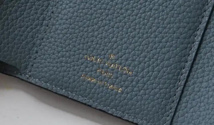 LV Wallets 4192F-0121
