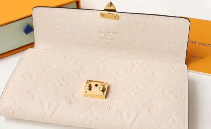 LV Wallets 4192F-0129