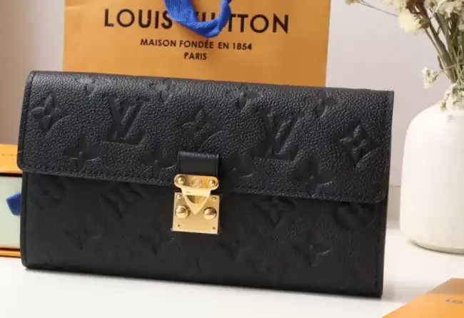 LV Wallets 4192F-0152